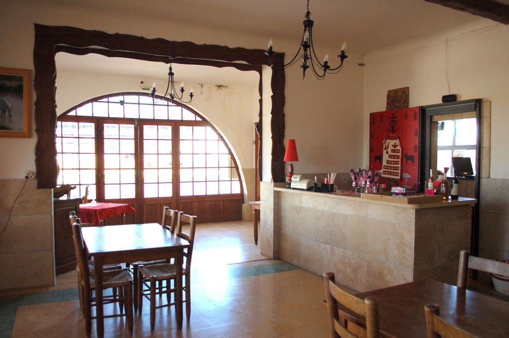 Hotel Restaurant L'Agachon Albaron Buitenkant foto